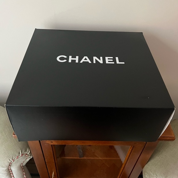 SOLD NEVER USED Chanel Executive Authentic Black Grained Leather Tote Bag - Picture 13 of 14